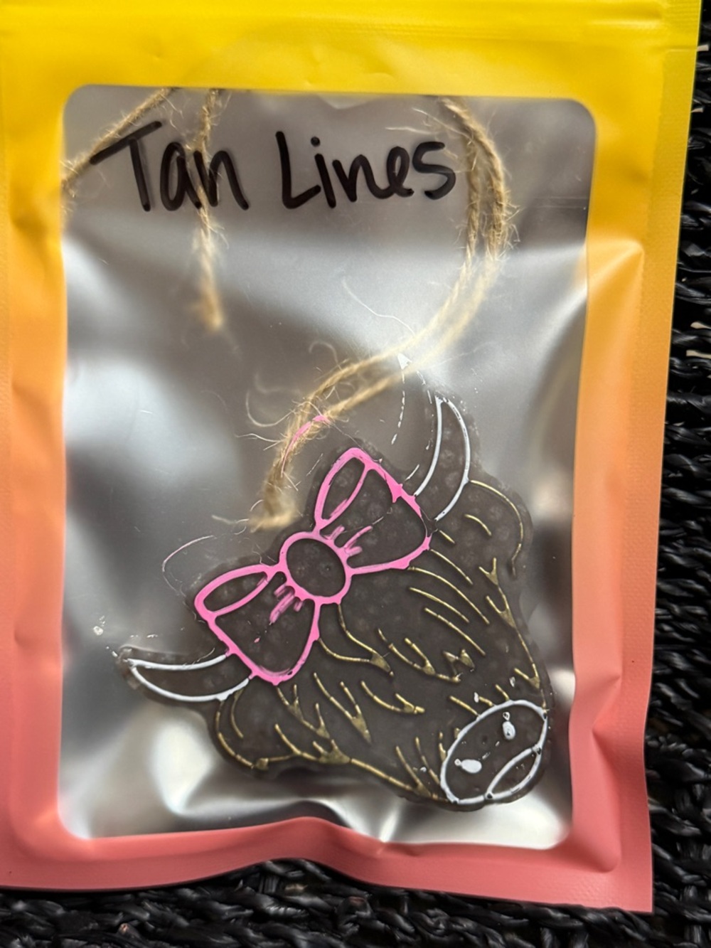 Highland Cow Freshie with Pink Bow - Gold & Pink